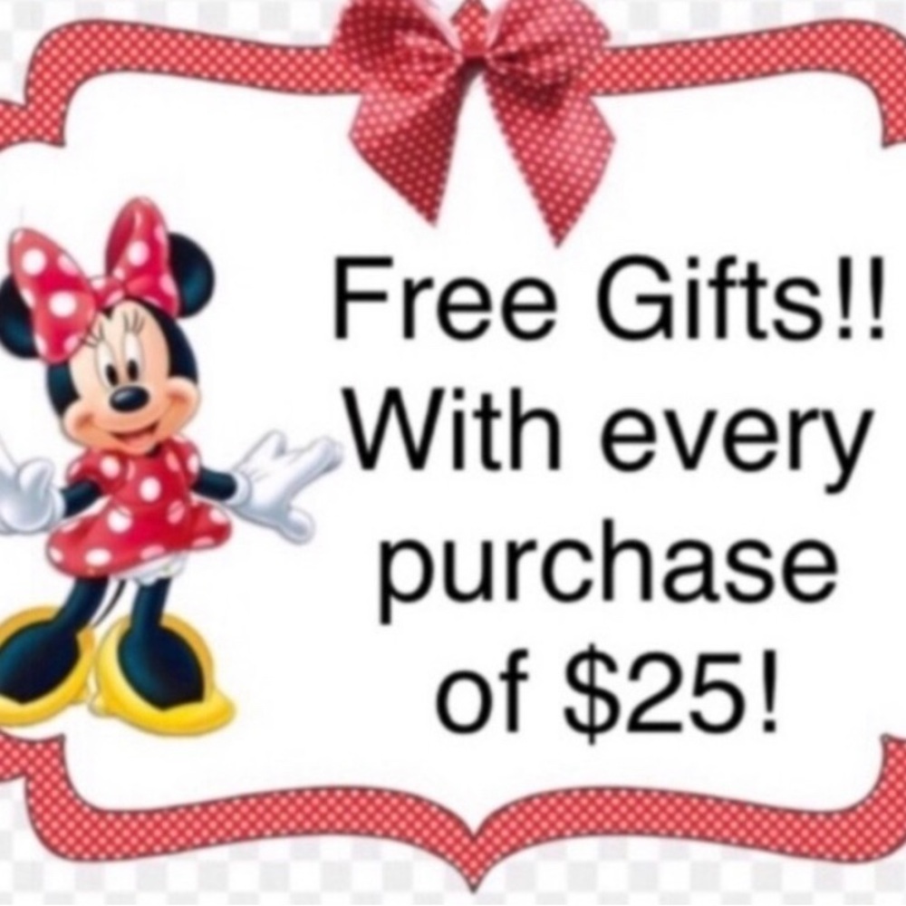 Disney pin bundle gift selection ❤️